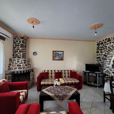 Petrefi Apartments Ksamil Exterior foto