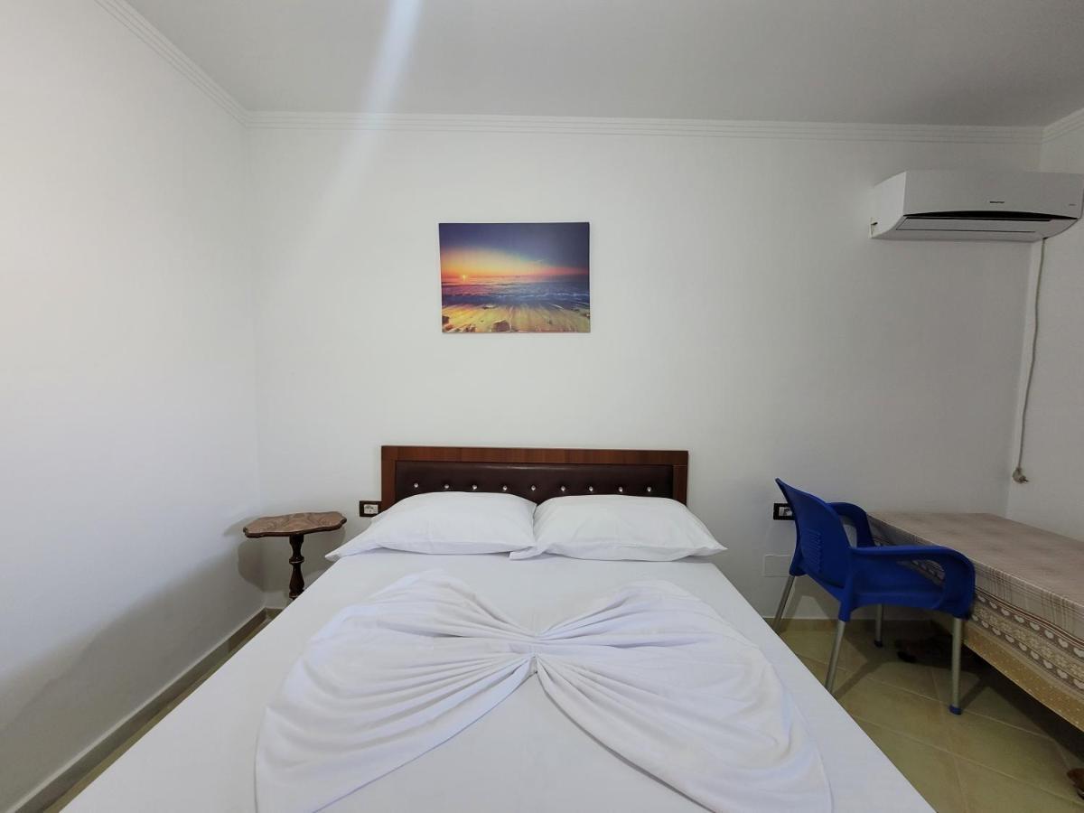 Petrefi Apartments Ksamil Exterior foto