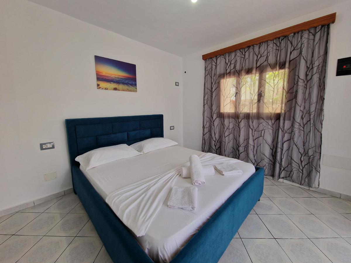 Petrefi Apartments Ksamil Exterior foto