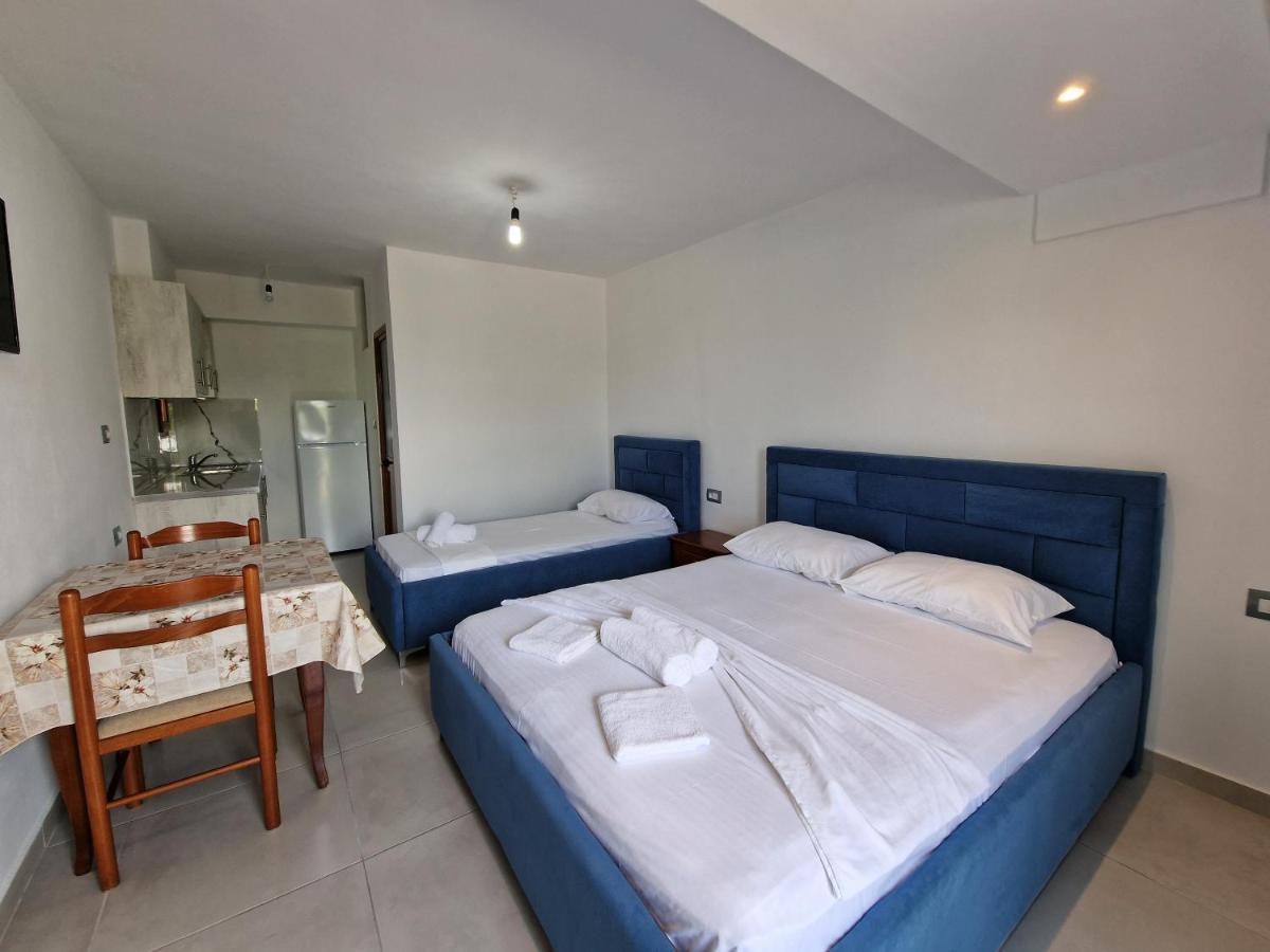 Petrefi Apartments Ksamil Exterior foto