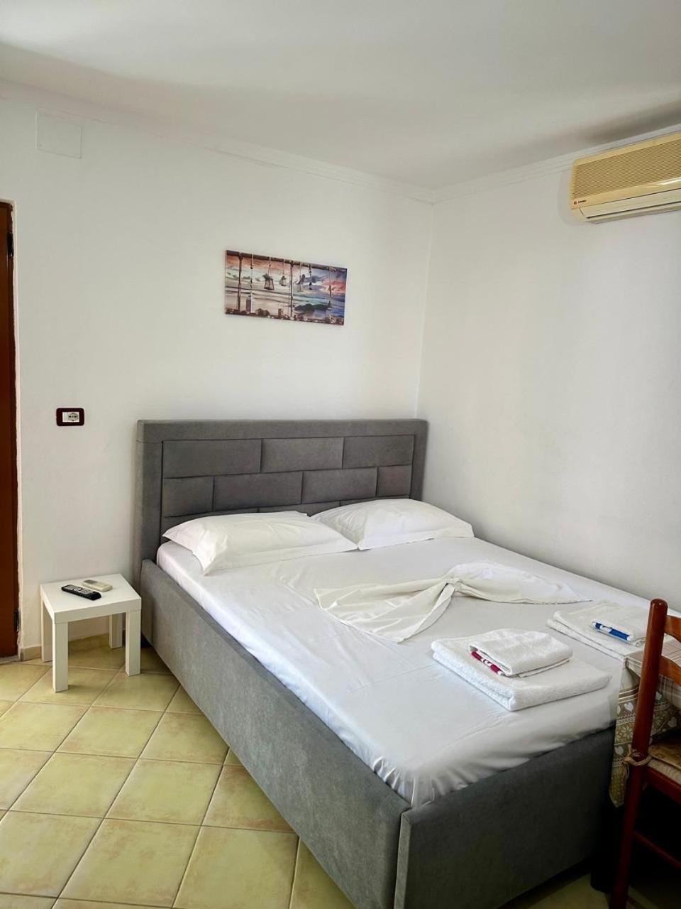 Petrefi Apartments Ksamil Exterior foto