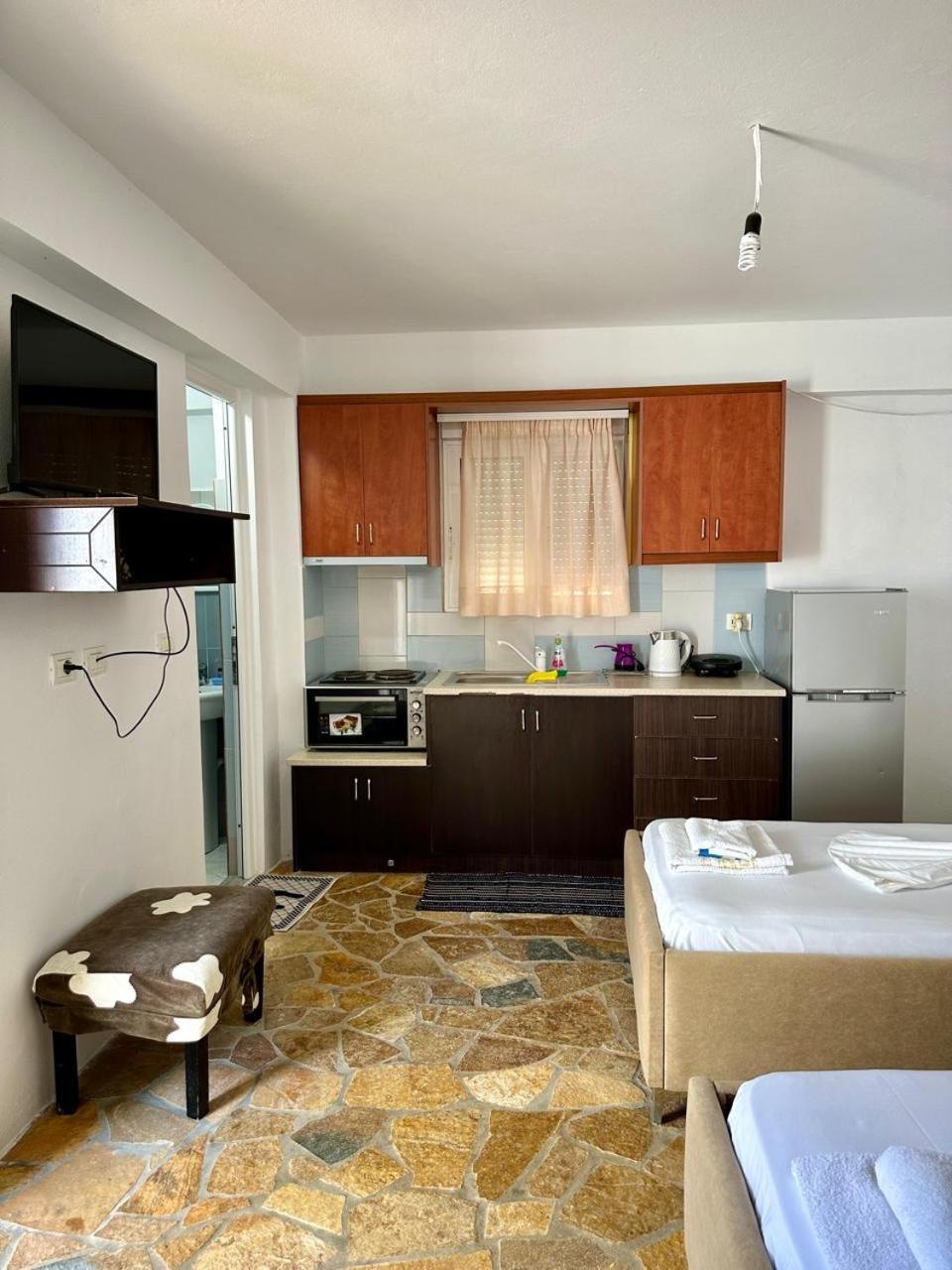 Petrefi Apartments Ksamil Exterior foto